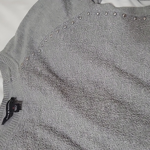 Rock & Republic studded long sleeve top gray S sweater drop tail - Picture 6 of 11